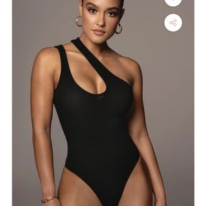 🔖NWT Jediah Keyhole Bodysuit